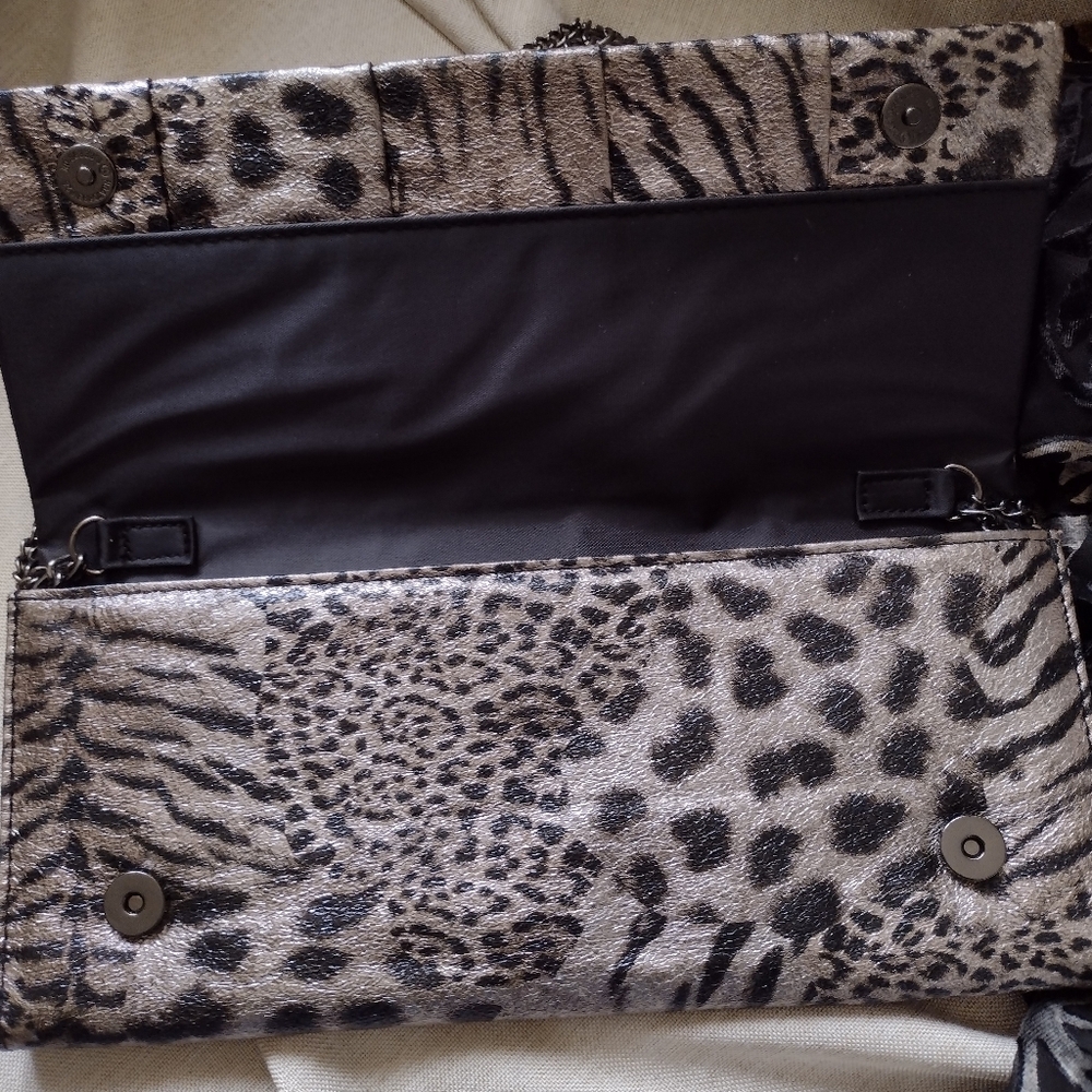 Handbag - Picture 6 of 6